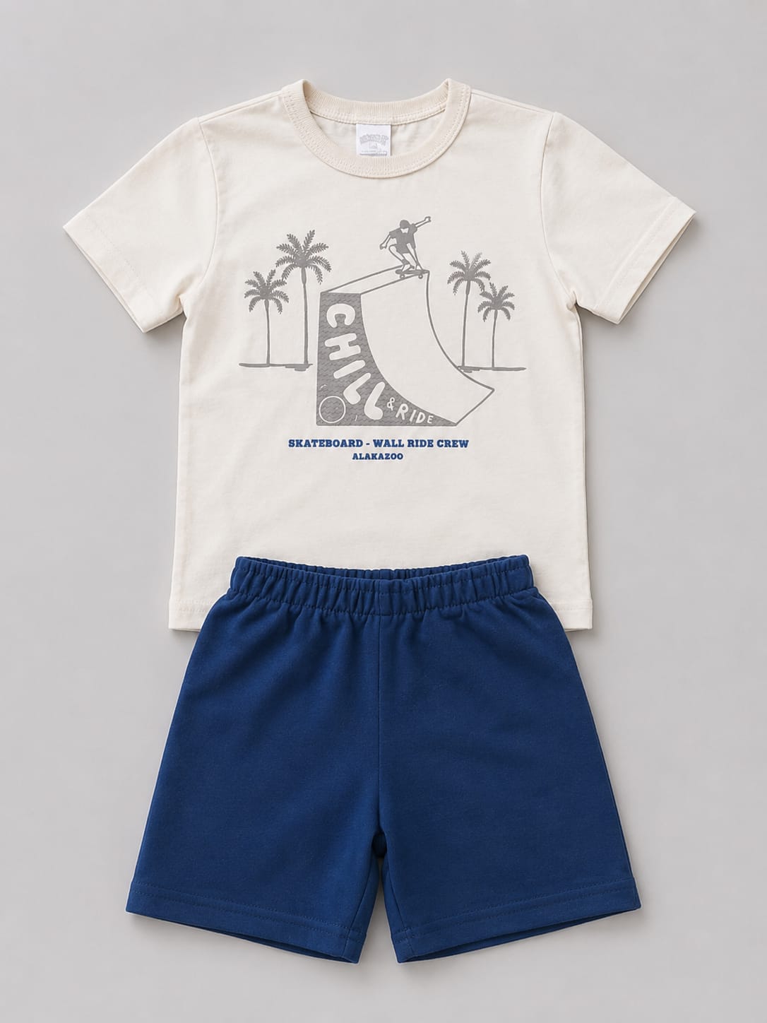 Conjunto Infantil Masculino Camiseta em Malha Penteada e Short em Moletom