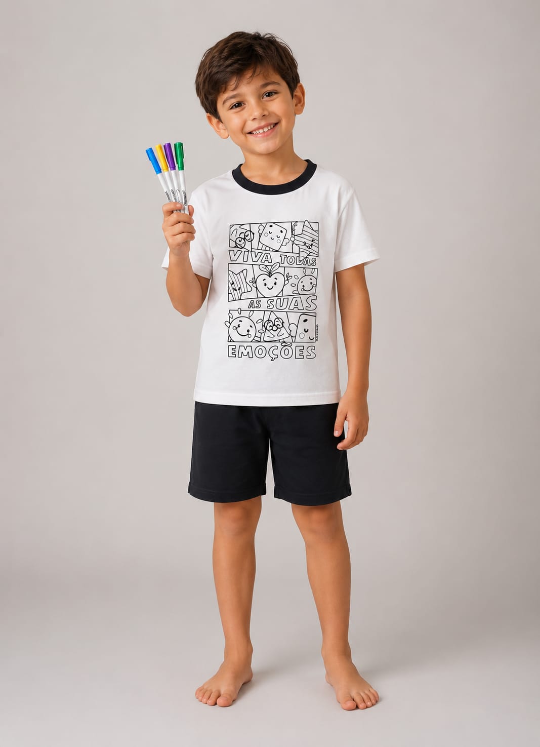Pijama Infantil Unissex para Colorir com Canetinhas Laváveis + Livro de Colorir + Adesivos