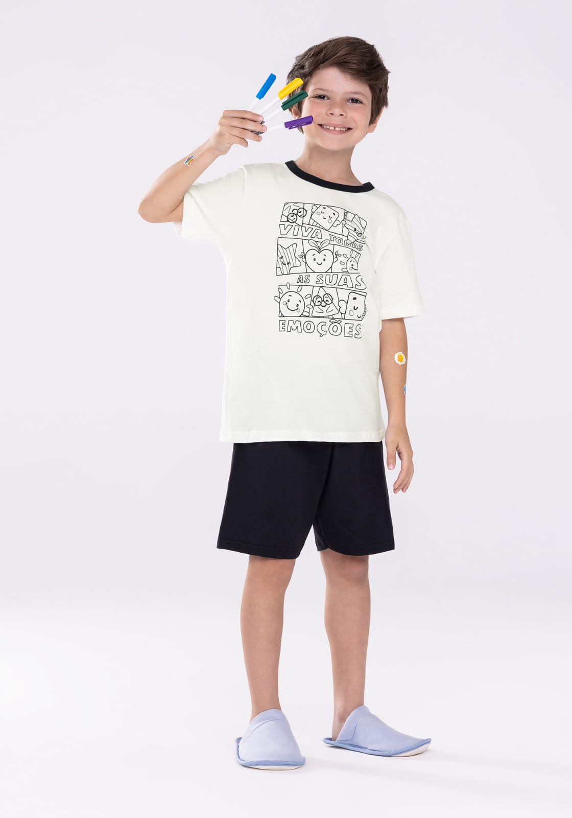 Pijama Infantil Unissex para Colorir com Canetinhas Laváveis + Livro de Colorir + Adesivos
