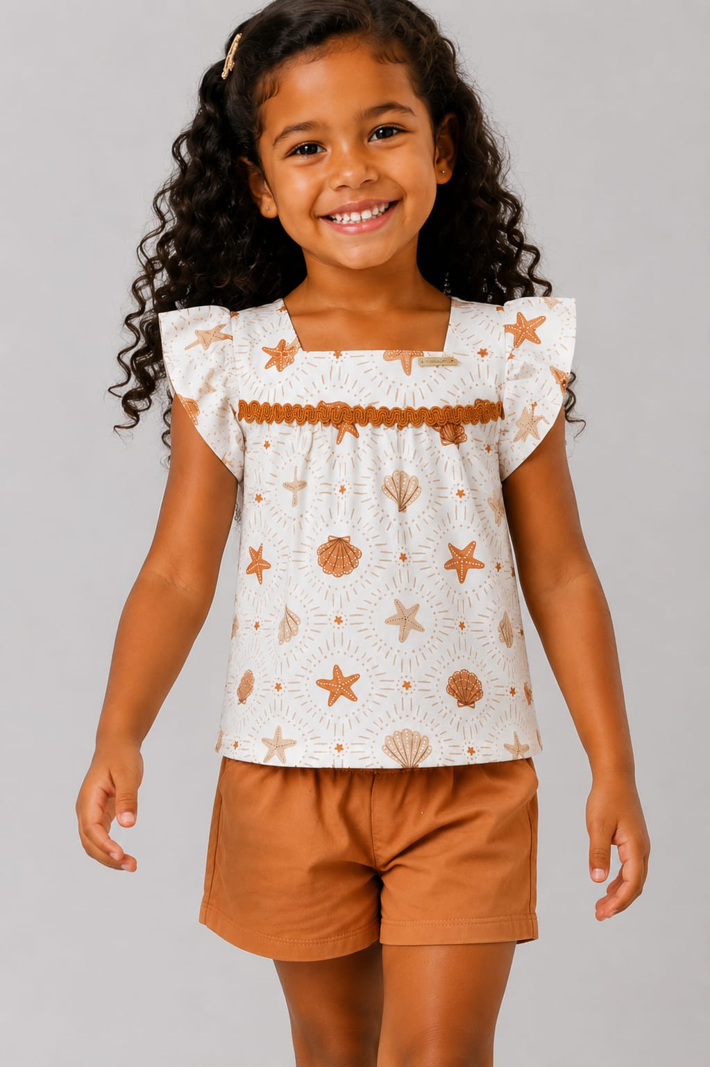 Conjunto Infantil Feminino Blusa em Malha Nikko com Short em Moletom Estampa Marinha