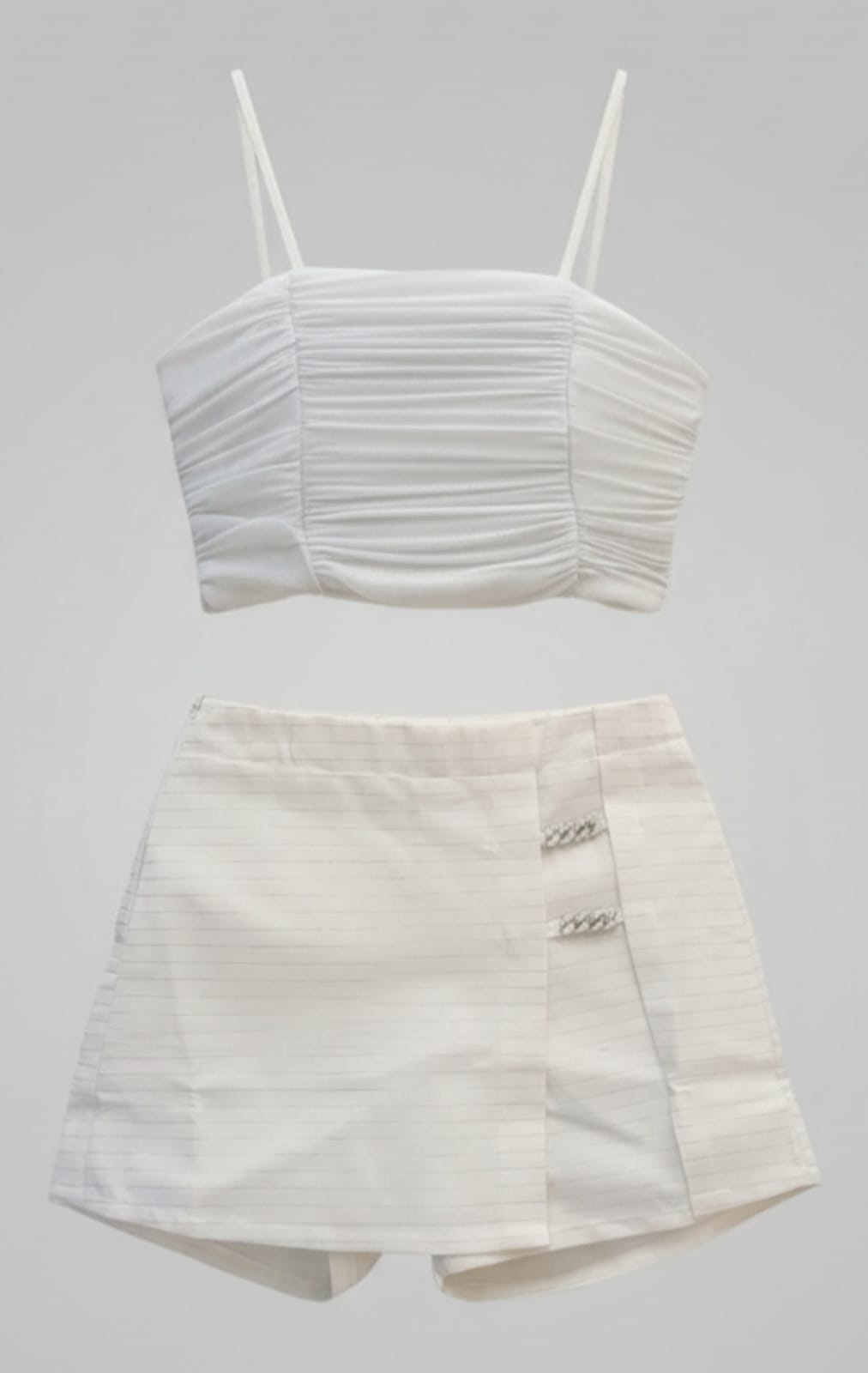 Conjunto PinkX Brilho Teen com Cropped em Tule Prata e Short Saia com Strass