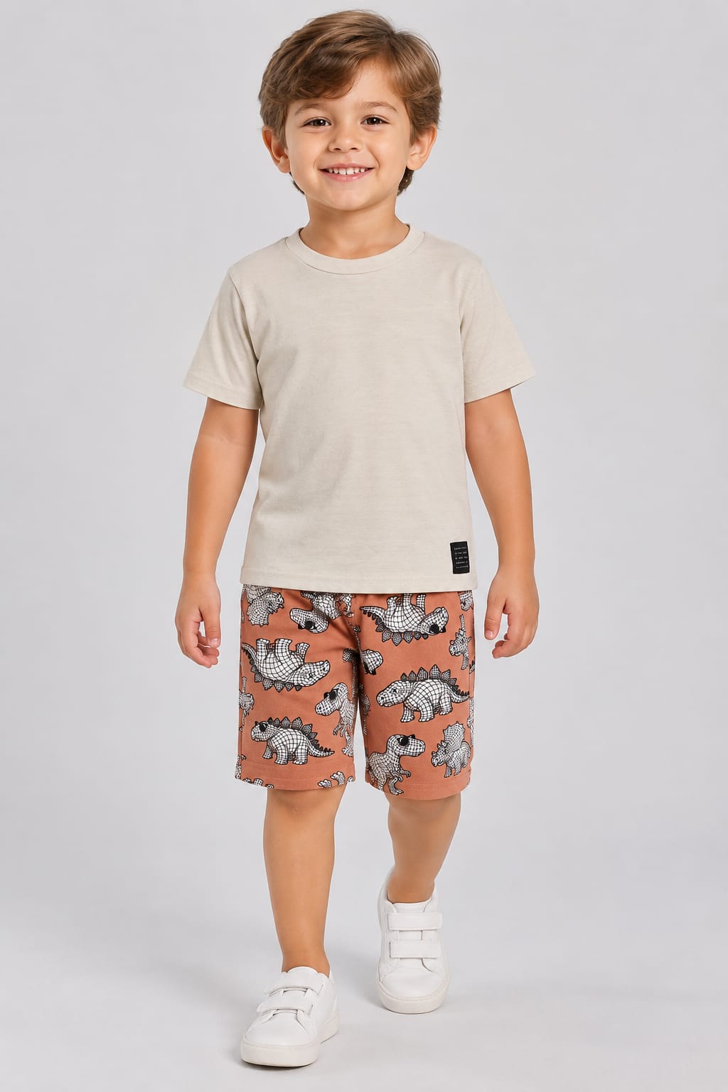 Conjunto Infantil Masculino Camiseta em Malha Penteada e Short em Moletom Estampa Dinossauros