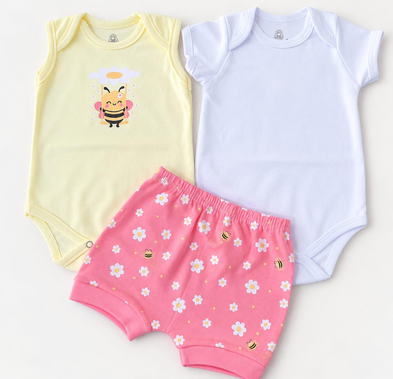 KIT BEBÊ 3 PEÇAS 2 BODIES + SHORT ESTAMPA ABELHINHA