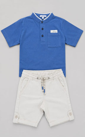 Conjunto Infantil Masculino com Camiseta Azul e Bermuda Off White em Tecido Plano