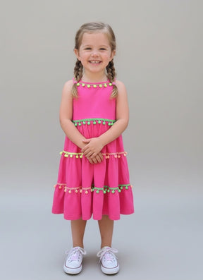 Vestido Infantil Pompom – Leve, Confortável e Cheio de Estilo para o Dia a Dia