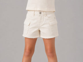 Short Cargo Infantil Menina Off-White com Bolsos e Barra Desfiada
