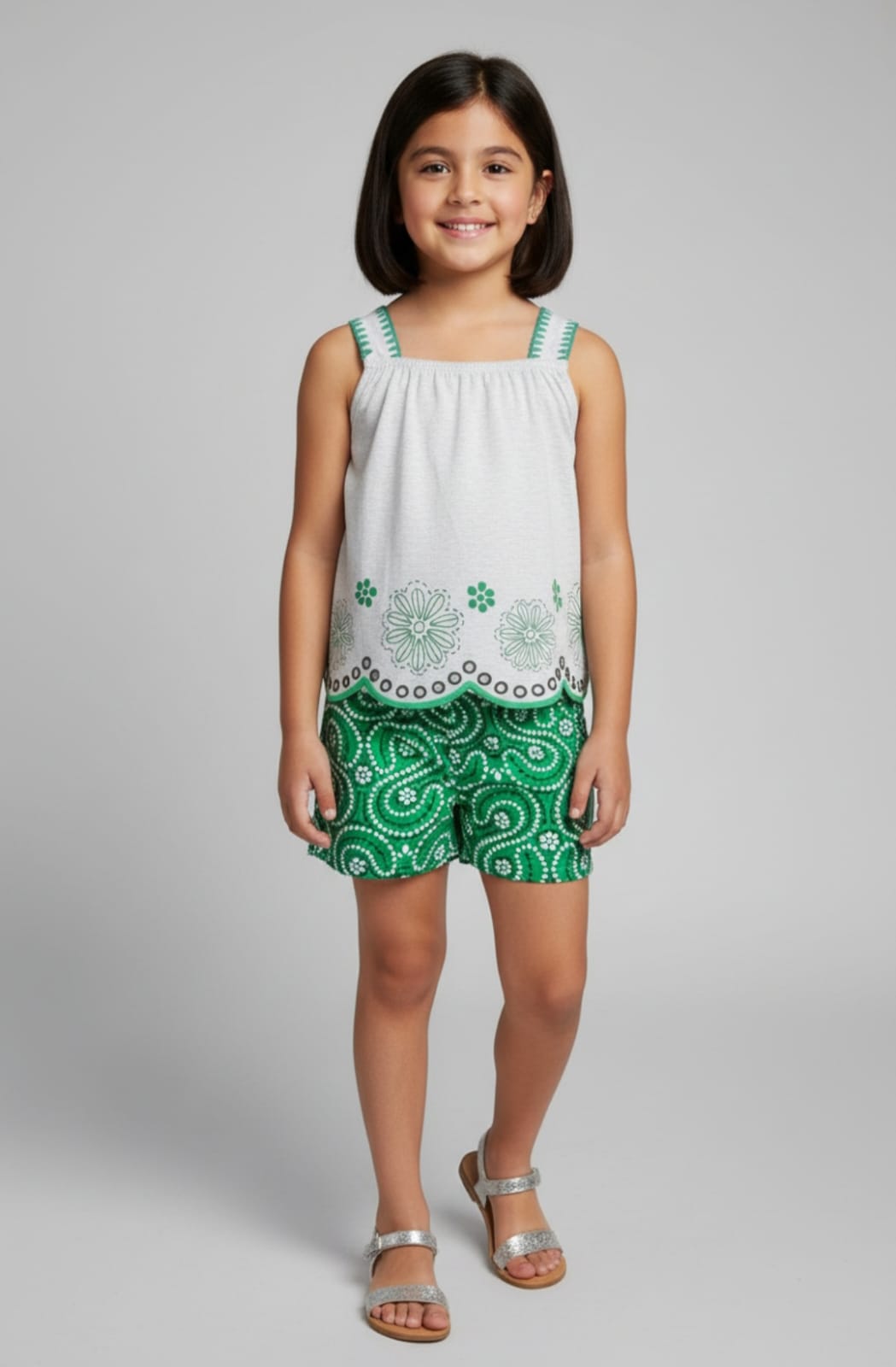 Conjunto Infantil Nanai – Blusa e Short com Bordado, Look Feminino Delicado e Confortável