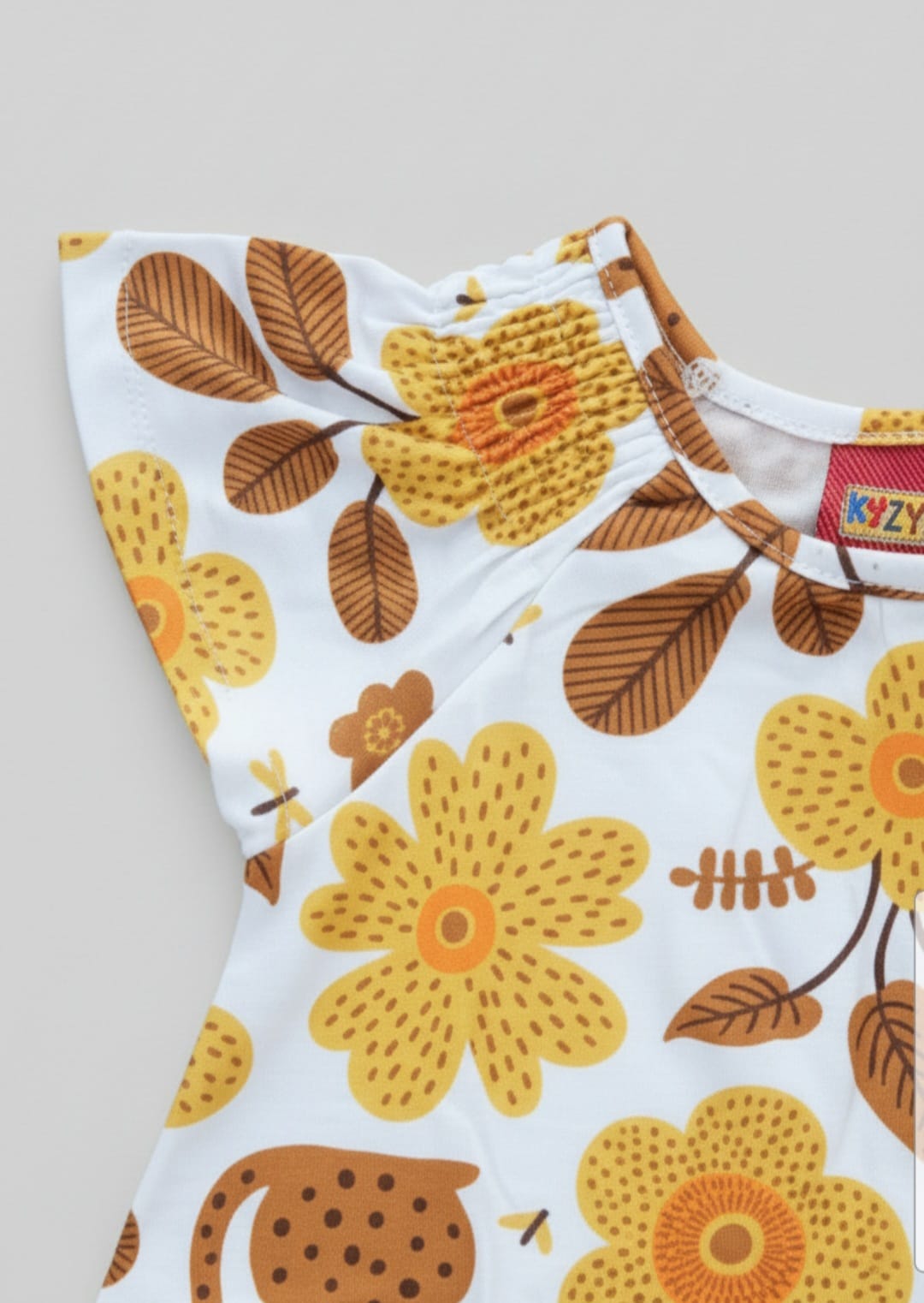 Conjunto Infantil KYLY Flores – Blusa e Short Feminino Confortável, Delicado e Estiloso