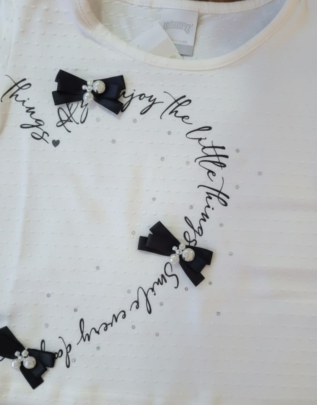 Conjunto Laço Infantil com Brilho – Delicadeza, Conforto e Estilo para Meninas