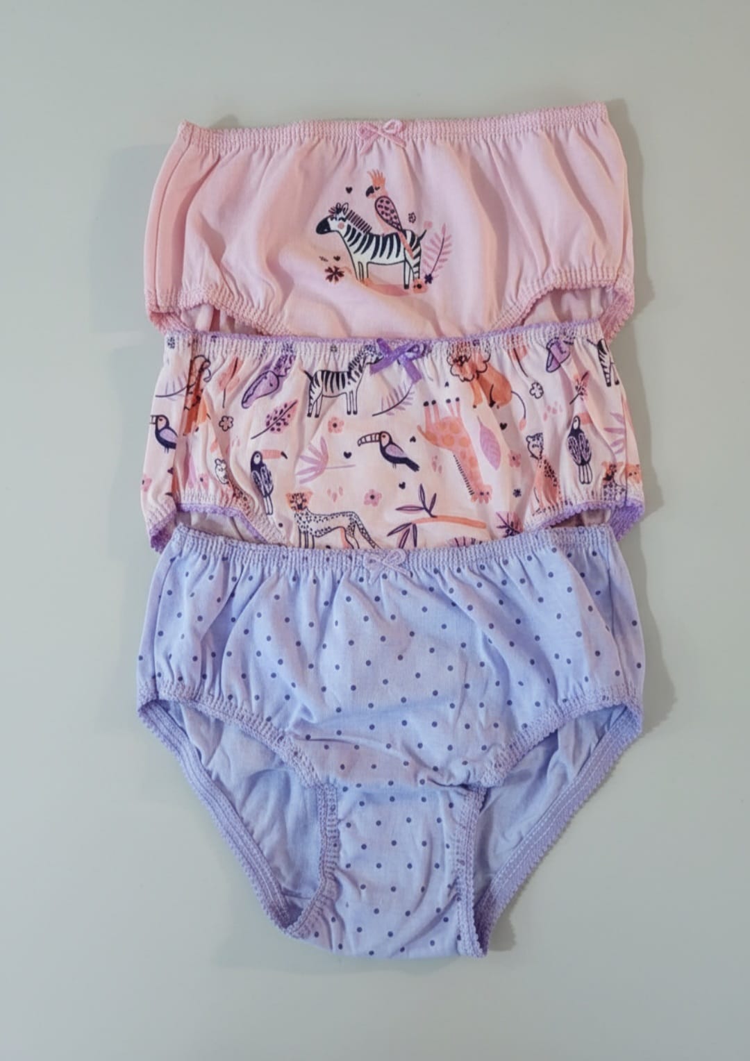 Calcinha Infantil 100% Algodão Colorida – Kit com 3 - Conforto, Maciez e Estampas Lindas para o Dia a Dia